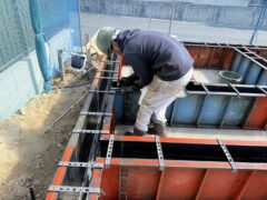 住宅基礎工事｜立ち上がり型枠とコンクリート打設