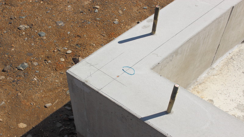 基礎工事を業者に依頼する際のポイントは？