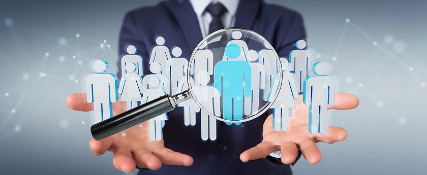 採用活動、虫眼鏡