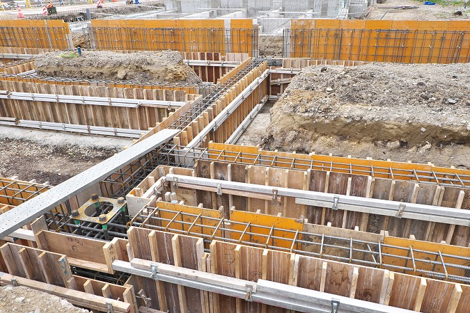 住宅基礎工事の種類を完全解説｜ベタ基礎・布基礎・杭基礎の特徴と適用場面